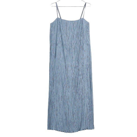 Madewell The Goldie Plissé Dress - Picture 4 of 14